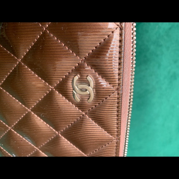 Authentic CHANEL Matelasse Bronze Leather … - Picture 4 of 16